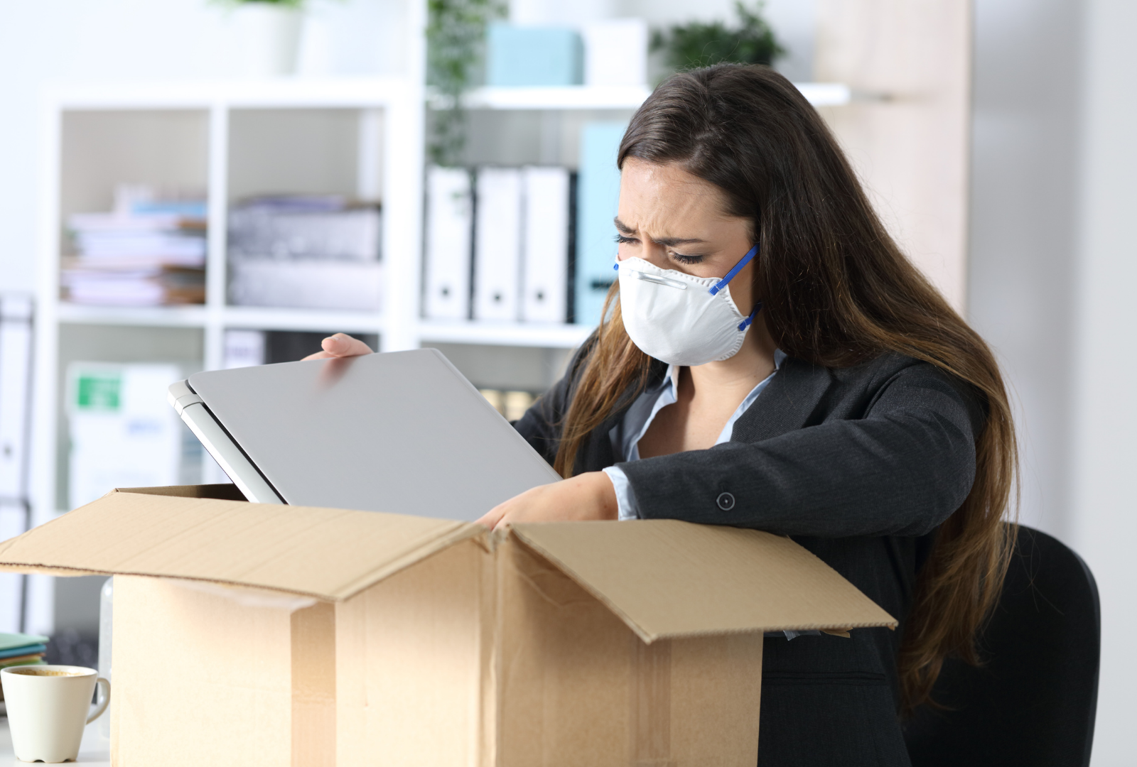 employee packing up office